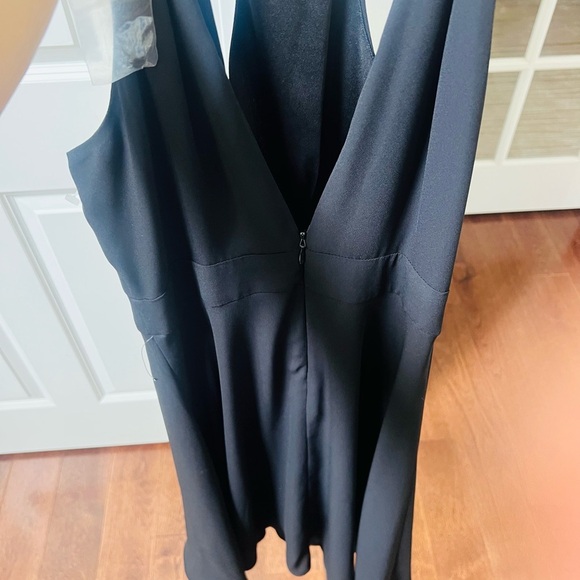 Express size 2 Elegant Black Sleeveless Dress - Picture 2 of 4